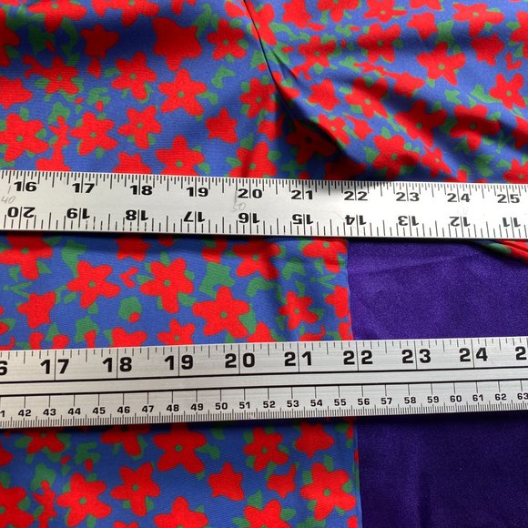 New๐Floral Blouse Button down with long Sleeves - Picture 8 of 12